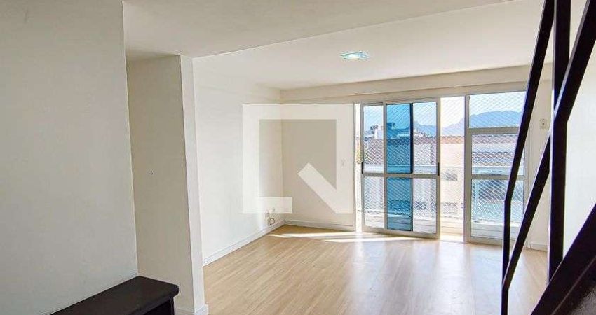 Cobertura para Aluguel - Freguesia , 2 Quartos,  110 m² - Rio de Janeiro