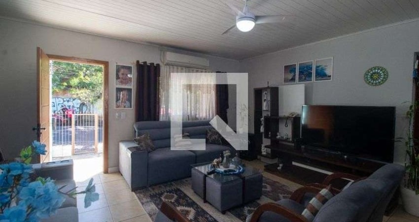 Casa para Aluguel - Partenon, 2 Quartos,  198 m² - Porto Alegre