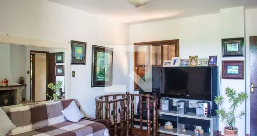 Casa para Aluguel - Tristeza, 2 Quartos,  311 m² - Porto Alegre