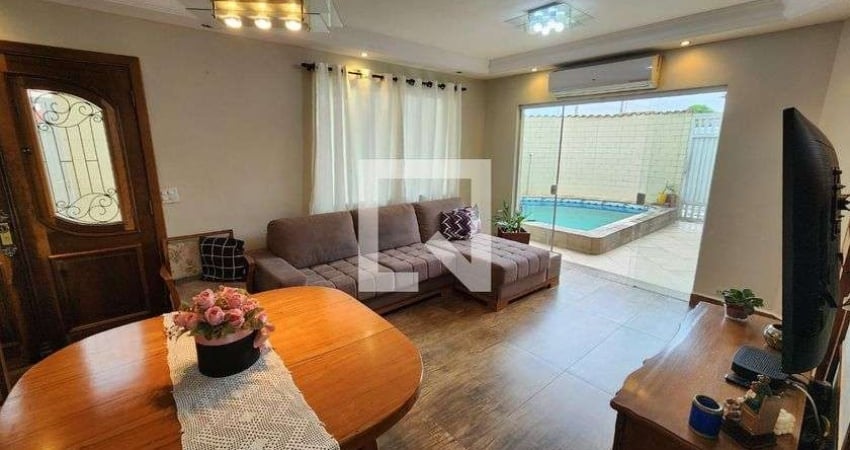 Casa para Aluguel - São Jorge, 3 Quartos,  120 m² - Santos