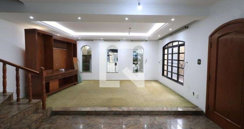 Casa para Aluguel - Vila Carrão, 4 Quartos,  315 m² - São Paulo