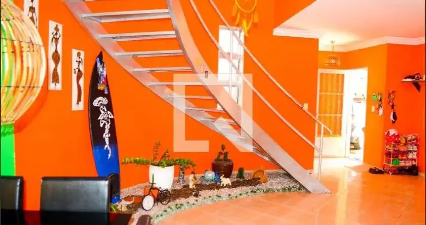 Casa para Aluguel - Jd. das Margaridasn, 3 Quartos,  200 m² - Salvador
