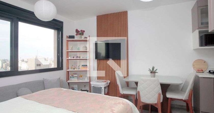 Kitnet / Stúdio para Aluguel - Mont&apos;Serrat, 1 Quarto,  35 m² - Porto Alegre
