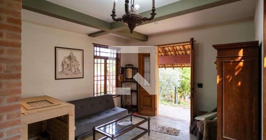 Casa para Aluguel - Ibiti, 2 Quartos,  617 m² - Sorocaba