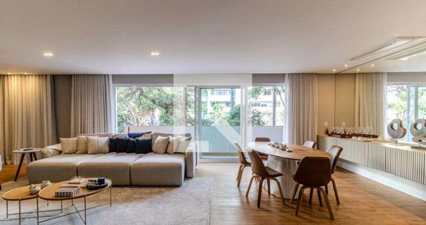 Apartamento para Aluguel - Higienópolis, 2 Quartos,  147 m² - São Paulo