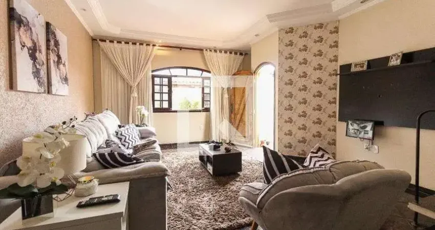 Casa para Aluguel - Itaquera, 4 Quartos,  317 m² - São Paulo