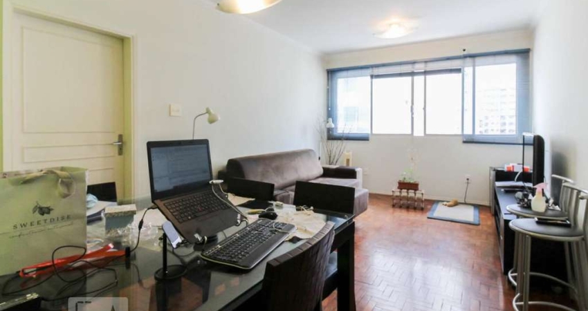 Apartamento para Aluguel - Moema, 3 Quartos,  80 m² - São Paulo