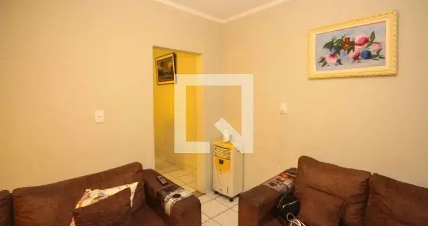 Casa para Aluguel - Cidade Sao Mateus, 3 Quartos,  180 m² - São Paulo