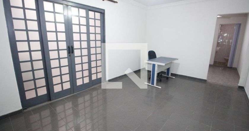 Casa para Aluguel - Vila Sônia, 2 Quartos,  150 m² - São Paulo