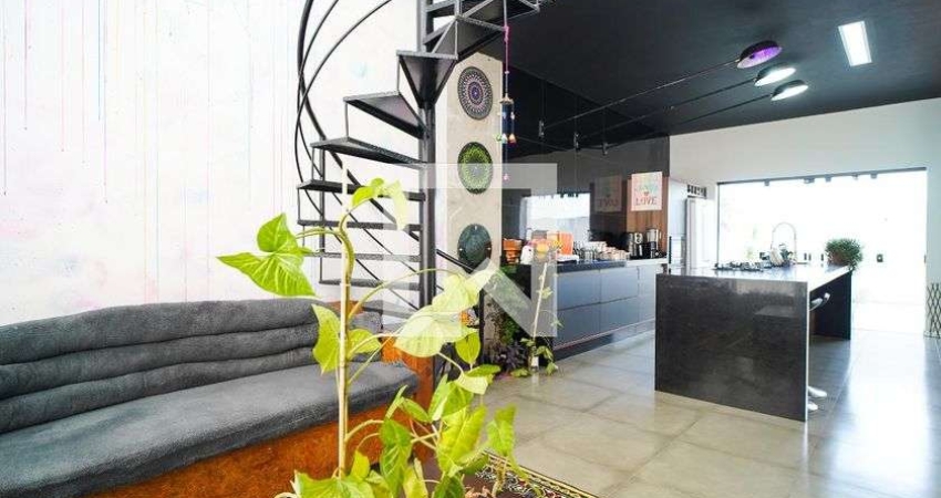 Casa para Aluguel - Jardim Eucaliptos, 2 Quartos,  160 m² - Sorocaba