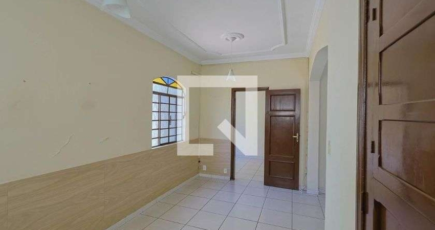 Casa para Aluguel - Concórdia, 3 Quartos,  419 m² - Belo Horizonte