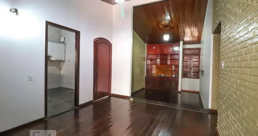 Casa para Aluguel - Setor Pedro Ludovico, 4 Quartos,  250 m² - Goiânia