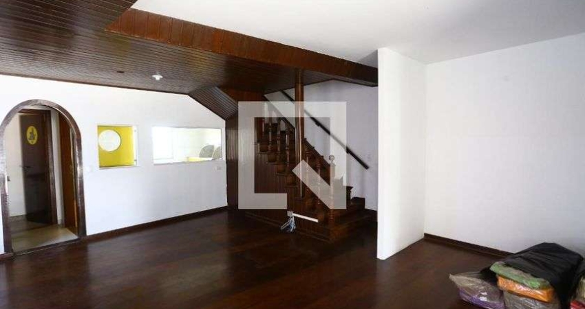 Casa para Aluguel - Vila Sônia, 3 Quartos,  200 m² - São Paulo
