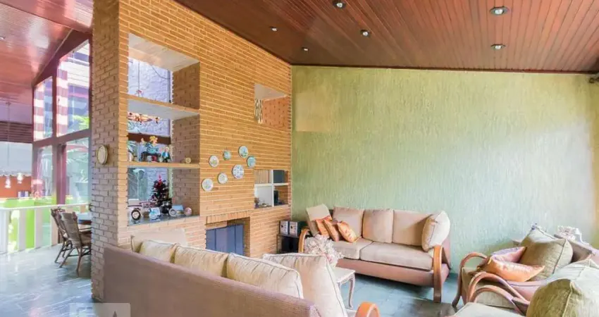 Casa para Aluguel - Itaquera, 7 Quartos,  702 m² - São Paulo