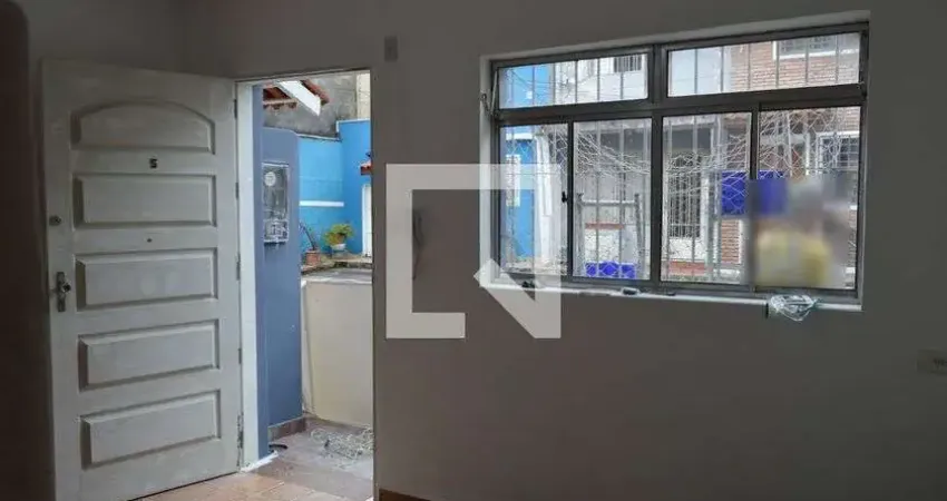 Casa para Aluguel - Cambuci, 2 Quartos,  70 m² - São Paulo