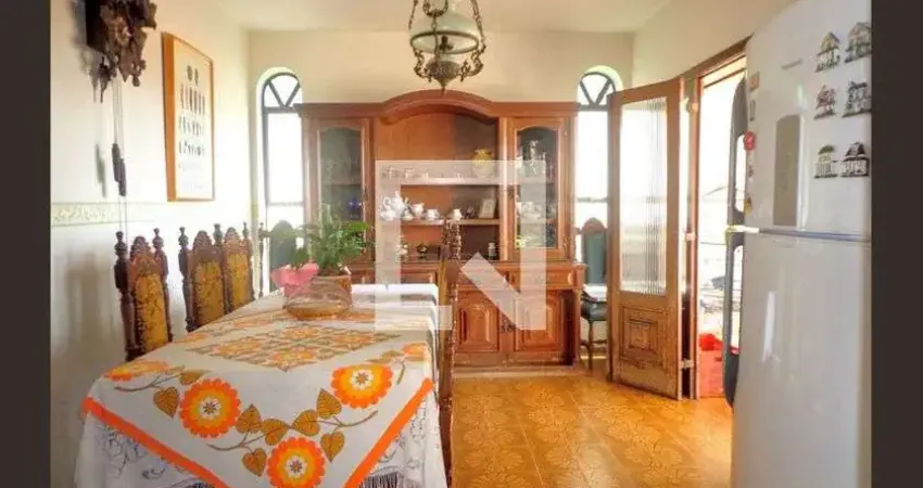 Casa para Aluguel - Santa Tereza, 10 Quartos,  716 m² - Belo Horizonte