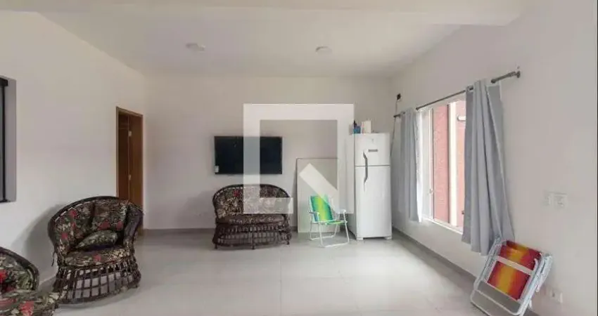 Casa para Aluguel - Fazendinha, 2 Quartos,  150 m² - Curitiba