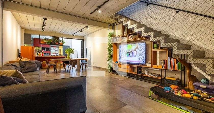 Casa / Sobrado em Condomínio para Aluguel - Pinheiros, 2 Quartos,  140 m² - São Paulo