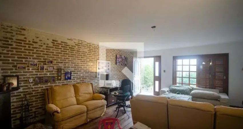 Casa para Aluguel - Camaquã, 3 Quartos,  280 m² - Porto Alegre