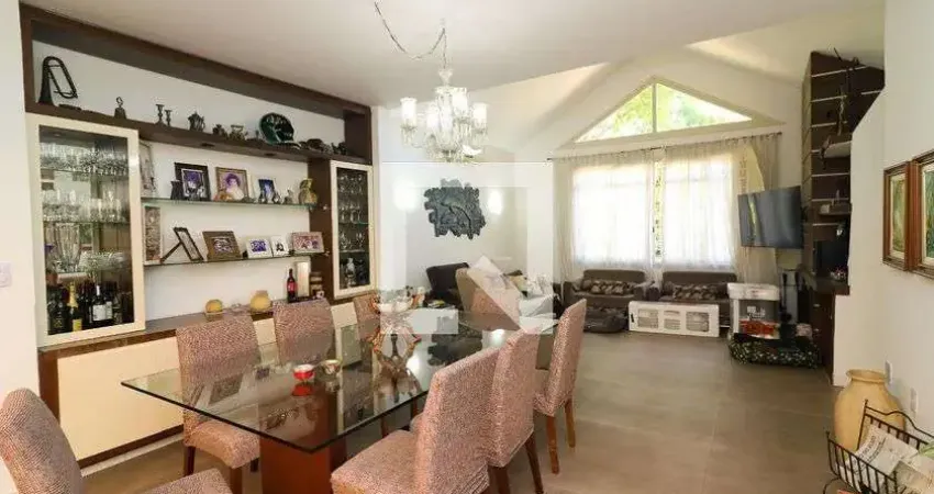 Casa para Aluguel - Cristal , 5 Quartos,  499 m² - Porto Alegre