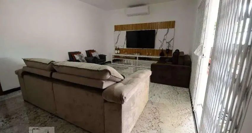 Casa para Aluguel - Jardim Guanabara, 4 Quartos,  500 m² - Rio de Janeiro