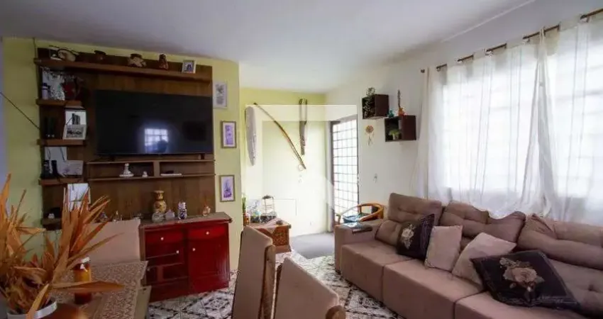 Casa para Aluguel - Cajuru, 3 Quartos,  333 m² - Curitiba