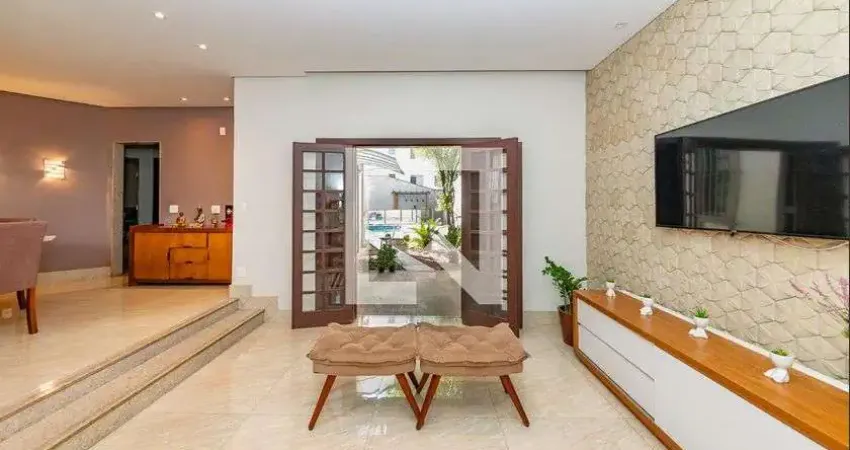 Casa para Aluguel - Castelo, 4 Quartos,  453 m² - Belo Horizonte