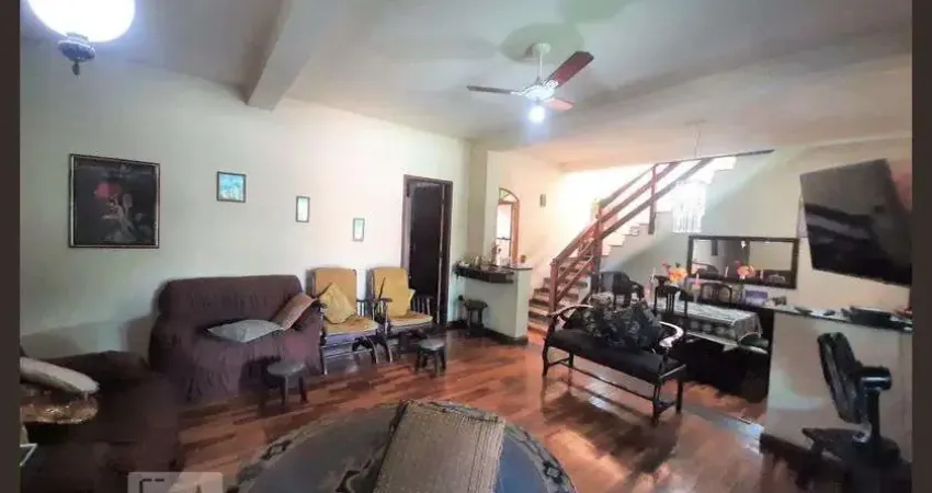 Casa para Aluguel - Braúnas, 5 Quartos,  750 m² - Belo Horizonte