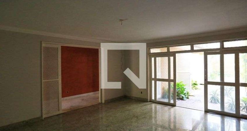 Casa para Aluguel - Santo Antônio, 4 Quartos,  550 m² - Belo Horizonte