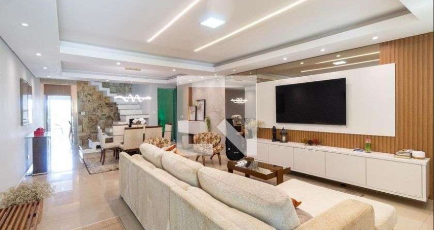 Casa para Aluguel - Jardim Fernandes, 4 Quartos,  250 m² - São Paulo