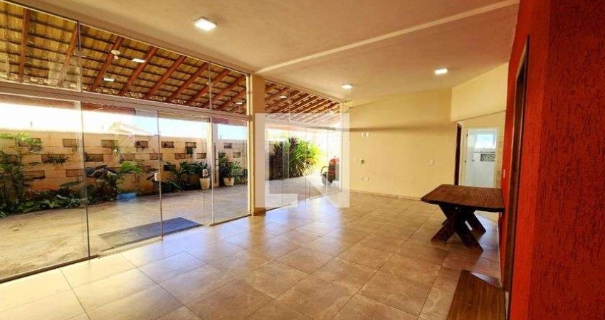 Casa para Aluguel - Jardim Samambaia, 4 Quartos,  305 m² - Jundiaí