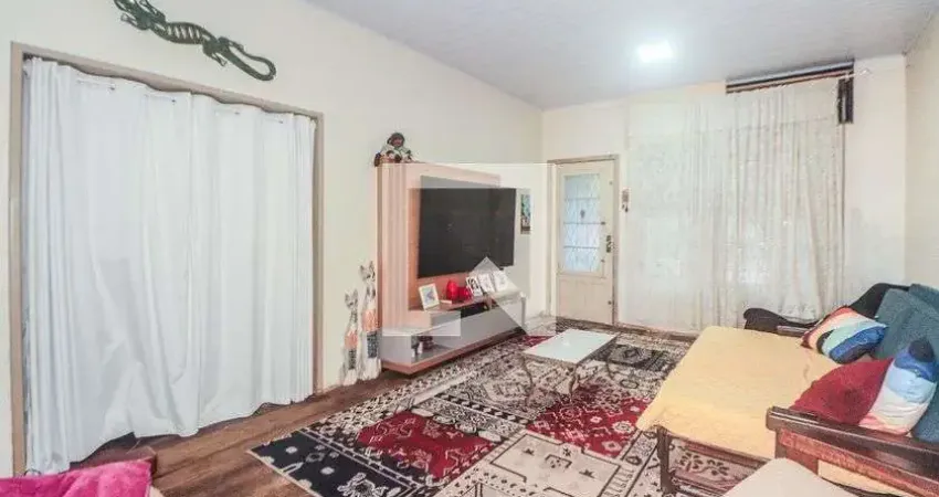 Casa para Aluguel - Navegantes, 2 Quartos,  242 m² - Porto Alegre