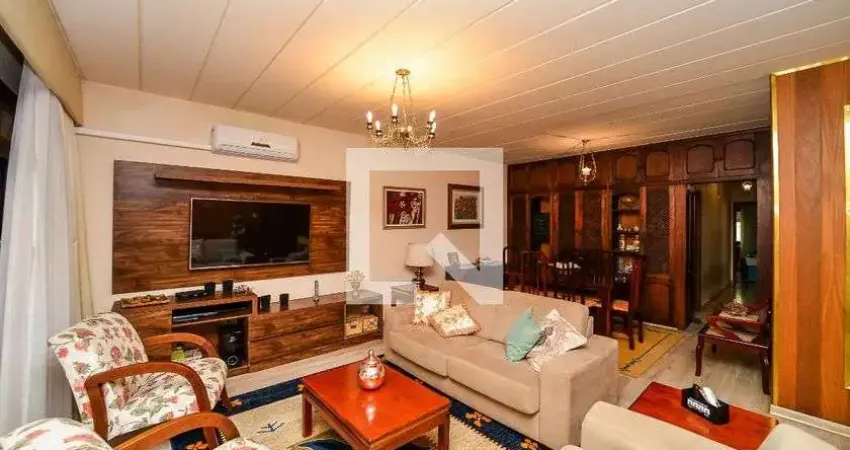 Casa para Aluguel - Jardim Itu-Sabará, 5 Quartos,  423 m² - Porto Alegre
