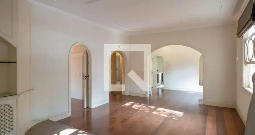 Casa para Aluguel - Aclimação, 2 Quartos,  323 m² - São Paulo