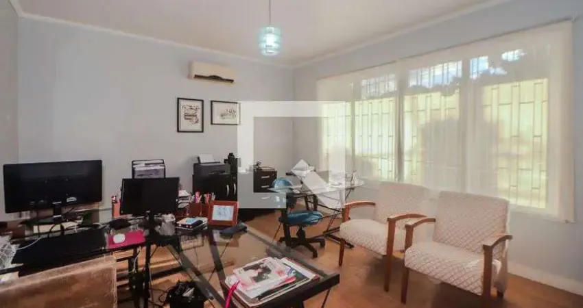 Casa para Aluguel - Jardim Salso , 3 Quartos,  375 m² - Porto Alegre