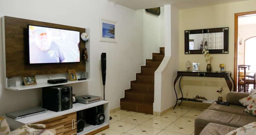 Casa para Aluguel - Jardim Cristal, 2 Quartos,  104 m² - São Paulo