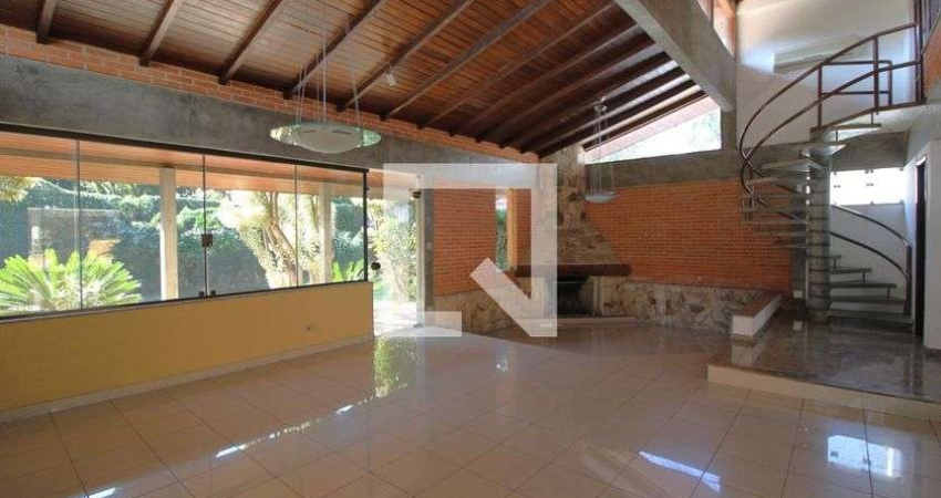 Casa para Aluguel - Interlagos, 3 Quartos,  340 m² - São Paulo