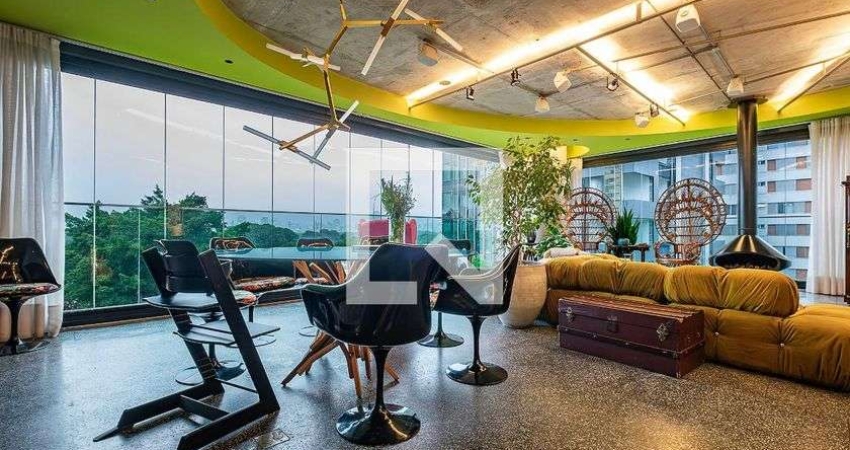 Apartamento para Aluguel - Pinheiros, 2 Quartos,  173 m² - São Paulo