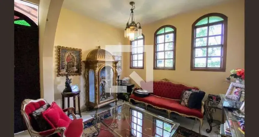 Casa para Aluguel - Santa Lúcia, 3 Quartos,  314 m² - Belo Horizonte