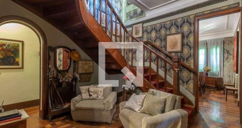 Casa para Aluguel - Lourdes, 7 Quartos,  330 m² - Belo Horizonte