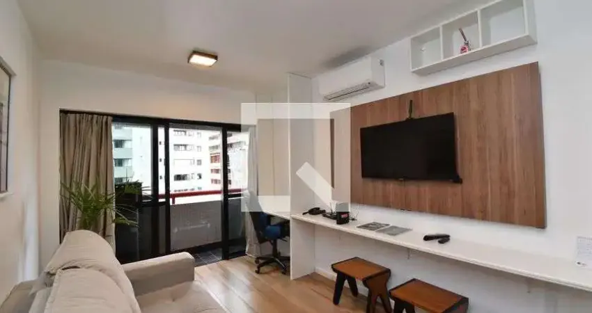 Apartamento para Aluguel - Centro, 1 Quarto, 67 m² - Curitiba
