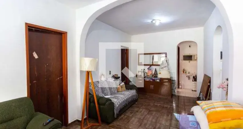 Casa para Aluguel - Dom Bosco, 1 Quarto,  69 m² - Belo Horizonte