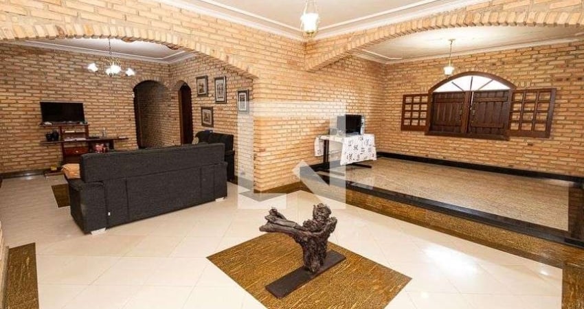 Casa para Aluguel - Castelo, 4 Quartos,  440 m² - Belo Horizonte