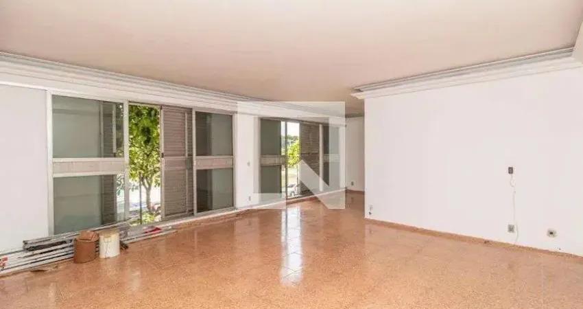 Casa para Aluguel - Olaria, 3 Quartos,  318 m² - Rio de Janeiro