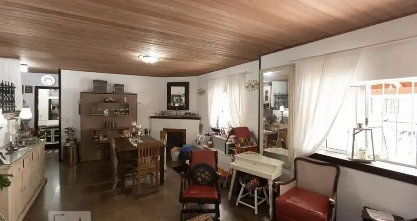 Casa para Aluguel - Bela Vista, 4 Quartos,  260 m² - São Paulo