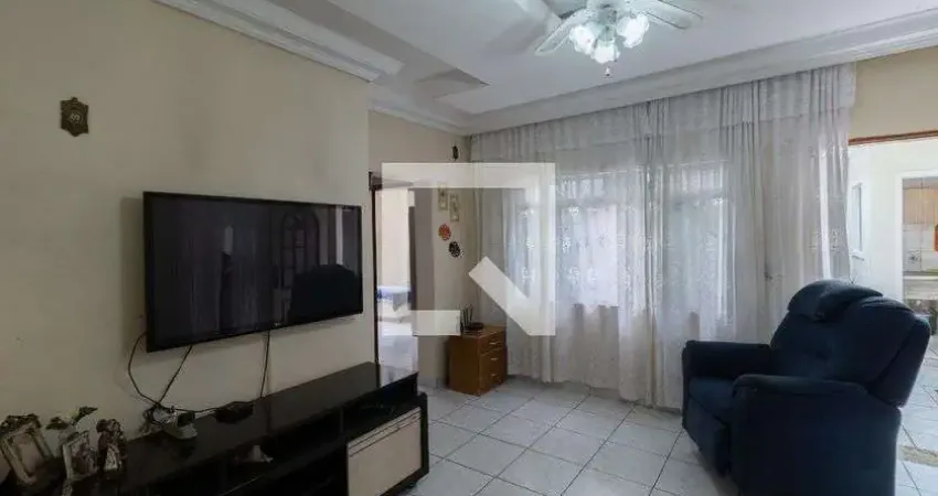 Casa para Aluguel - Vila Dalila, 2 Quartos,  230 m² - São Paulo