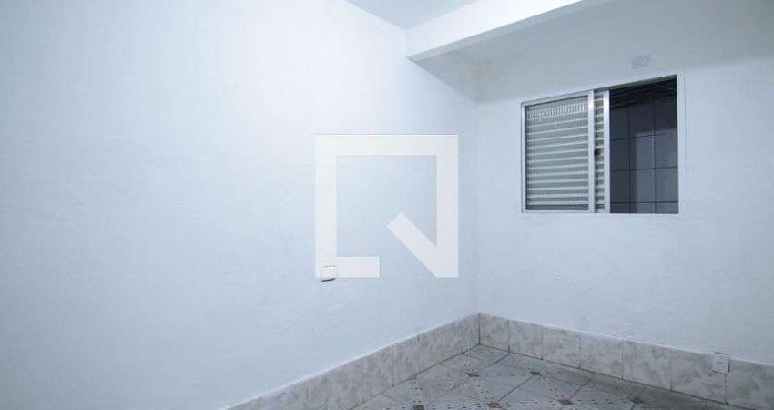 Casa / Sobrado em Condomínio para Aluguel - Ponte Rasa, 1 Quarto,  20 m² - São Paulo