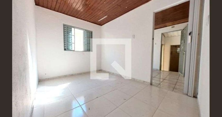 Casa para Aluguel - Parque Sao Luis, 1 Quarto,  32 m² - São Paulo