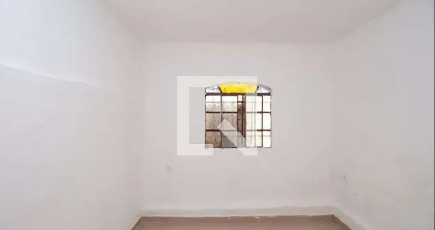 Casa para Aluguel - Paulo VI, 1 Quarto,  20 m² - Belo Horizonte
