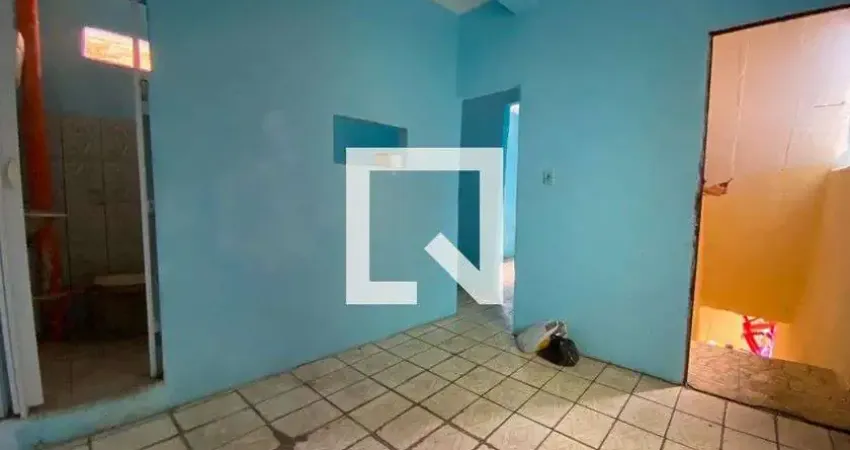 Casa para Aluguel - Brotas, 1 Quarto,  40 m² - Salvador